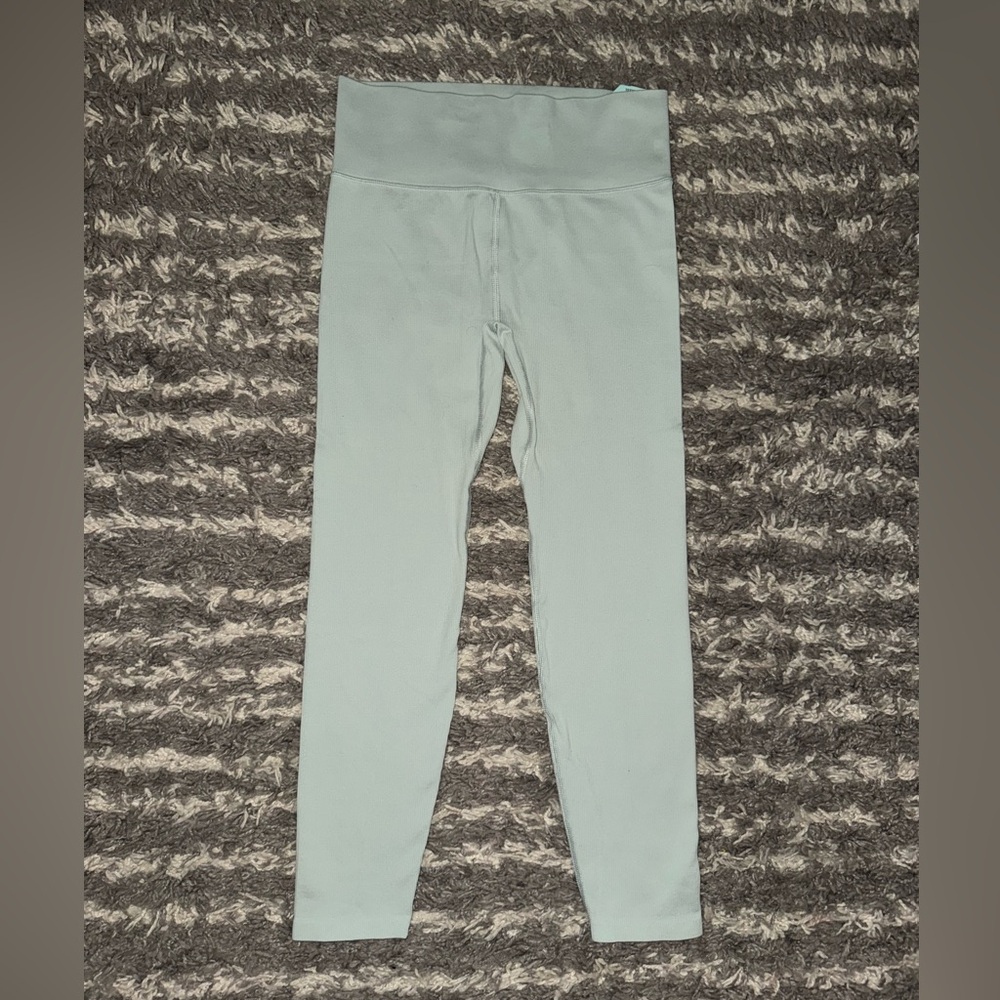Woman’s Mint Green Leggings - w/ tags